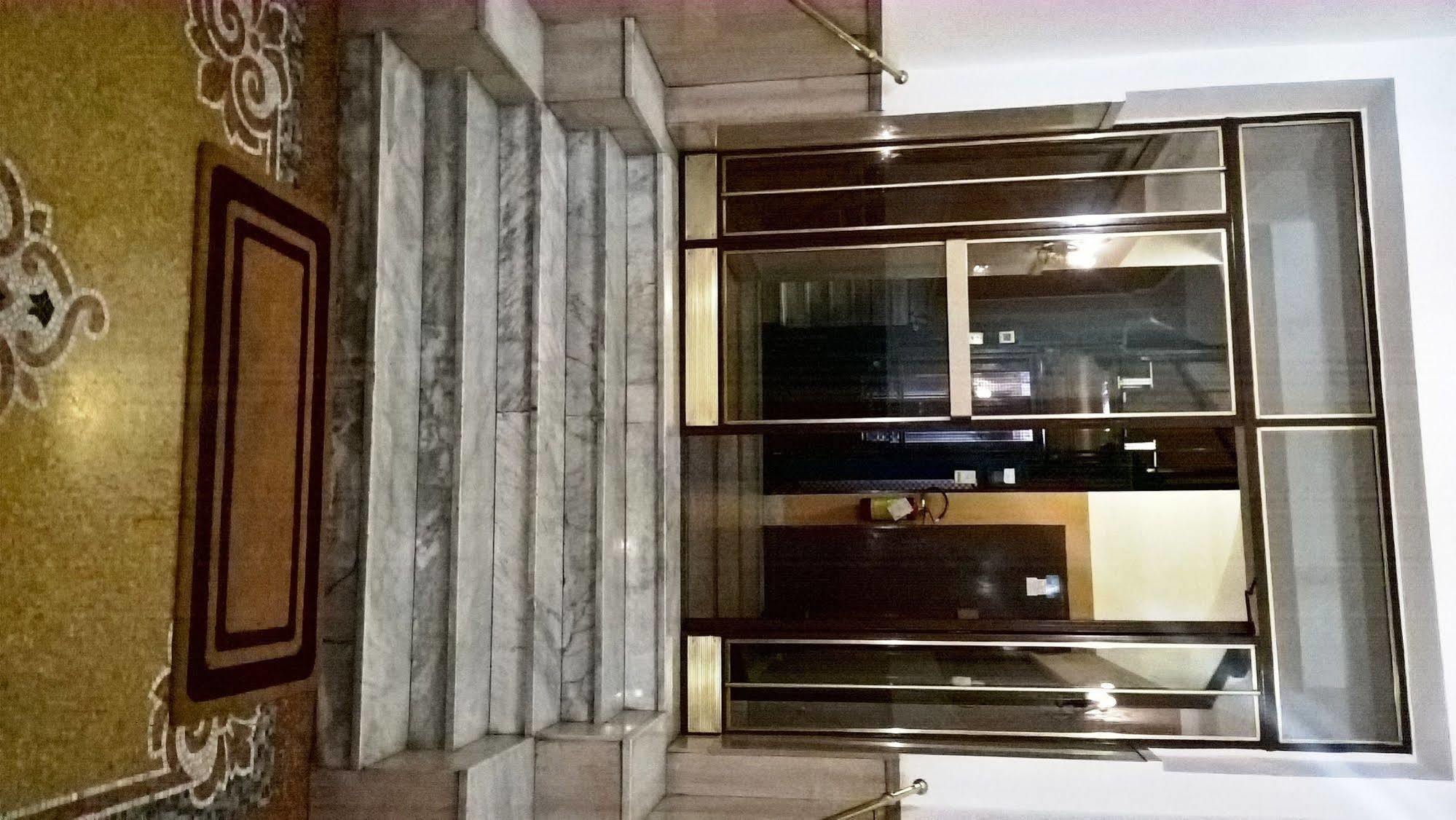 Gigi Holiday Rooms روما المظهر الخارجي الصورة