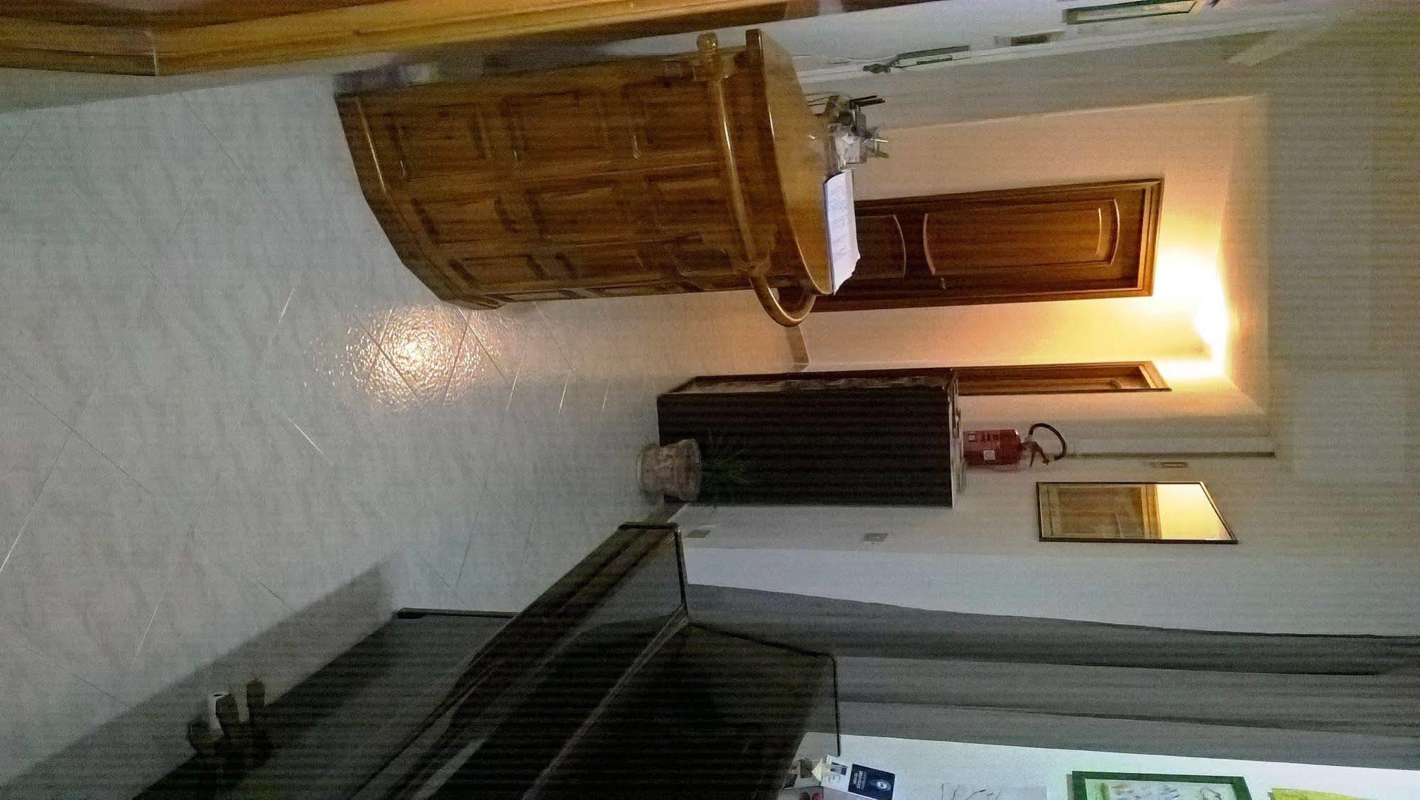 Gigi Holiday Rooms روما المظهر الخارجي الصورة