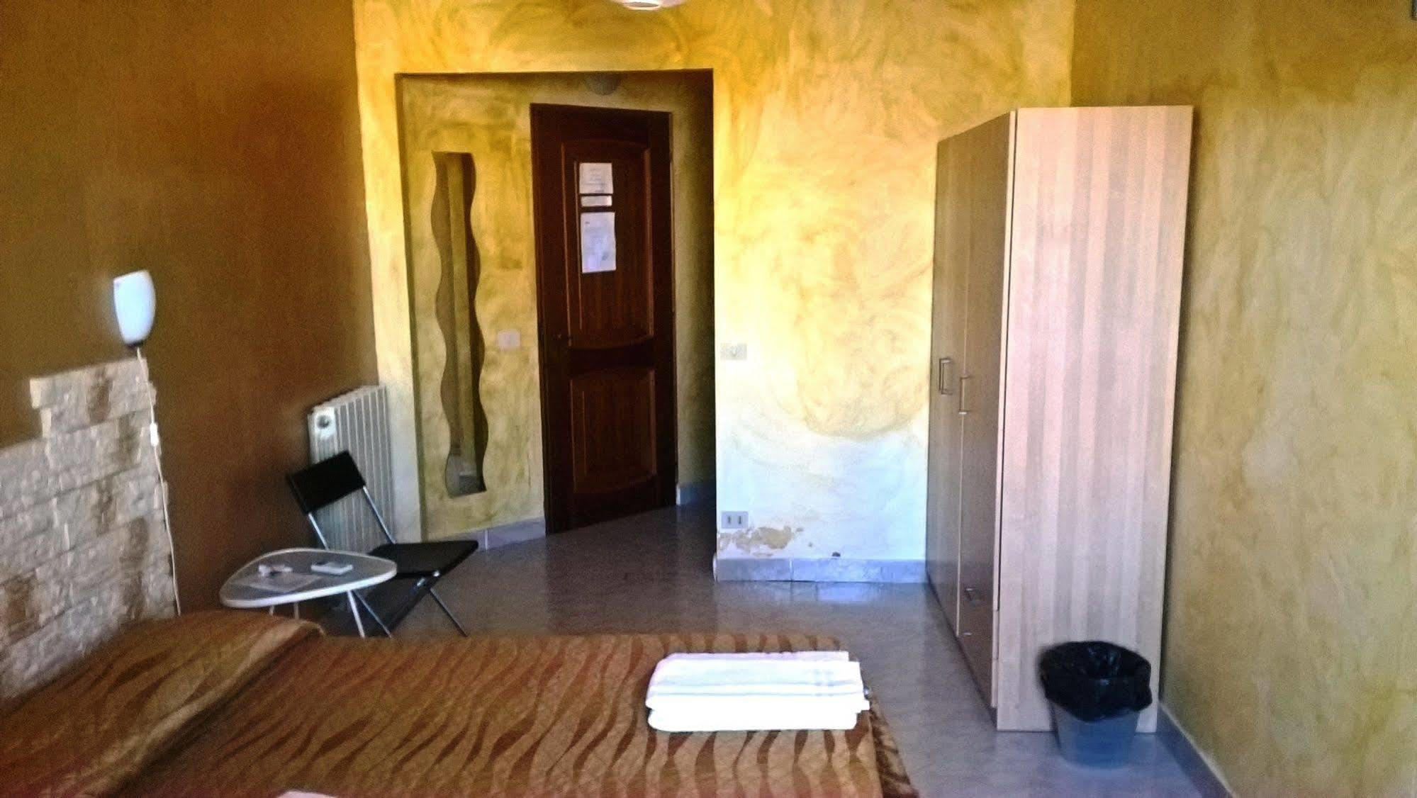 Gigi Holiday Rooms روما المظهر الخارجي الصورة